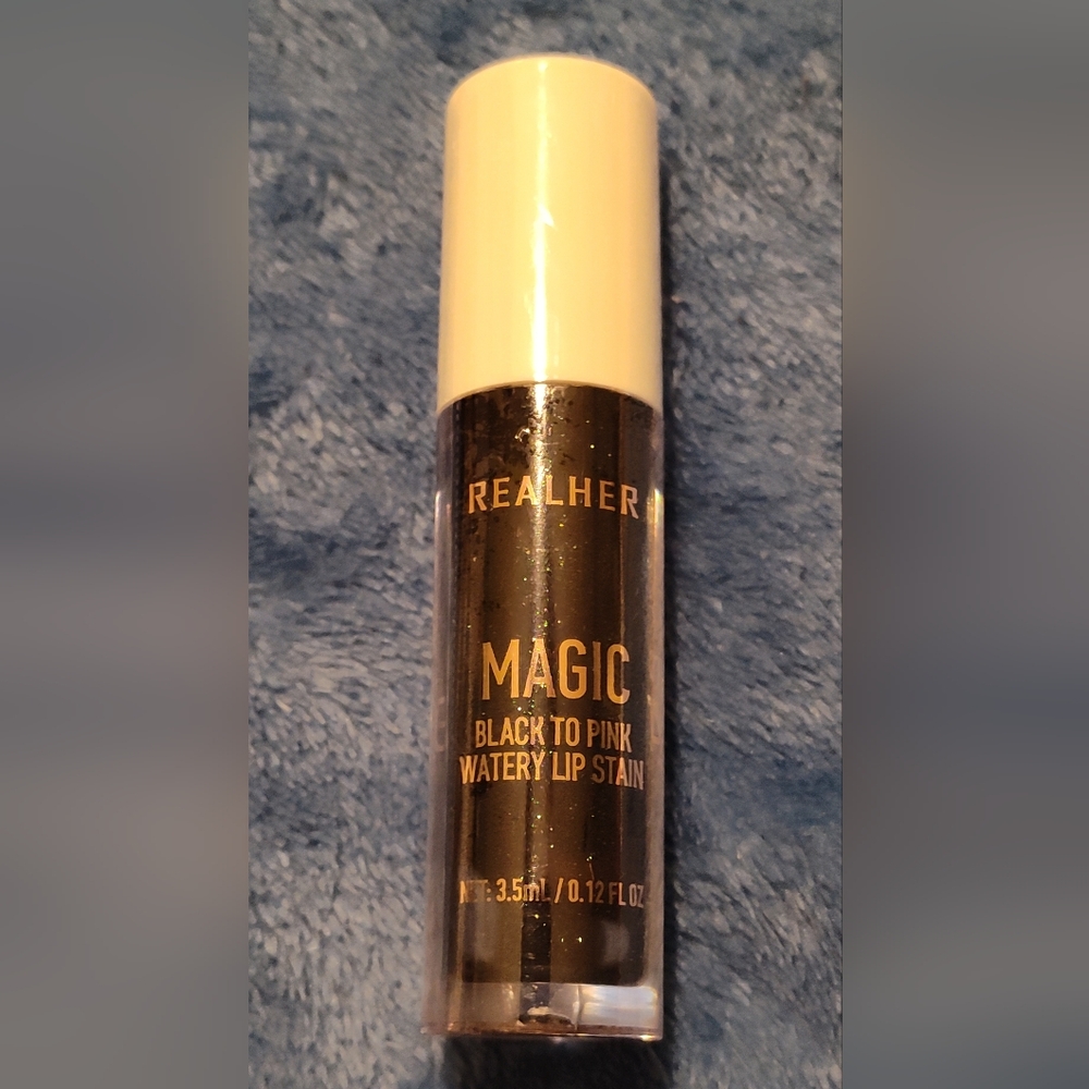 Magic Black to Pink Transforming Lip Stain